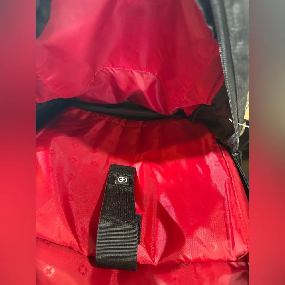 SWISS GEAR Airflow BACKPACK laptop compartment black‎ with red interior unisex